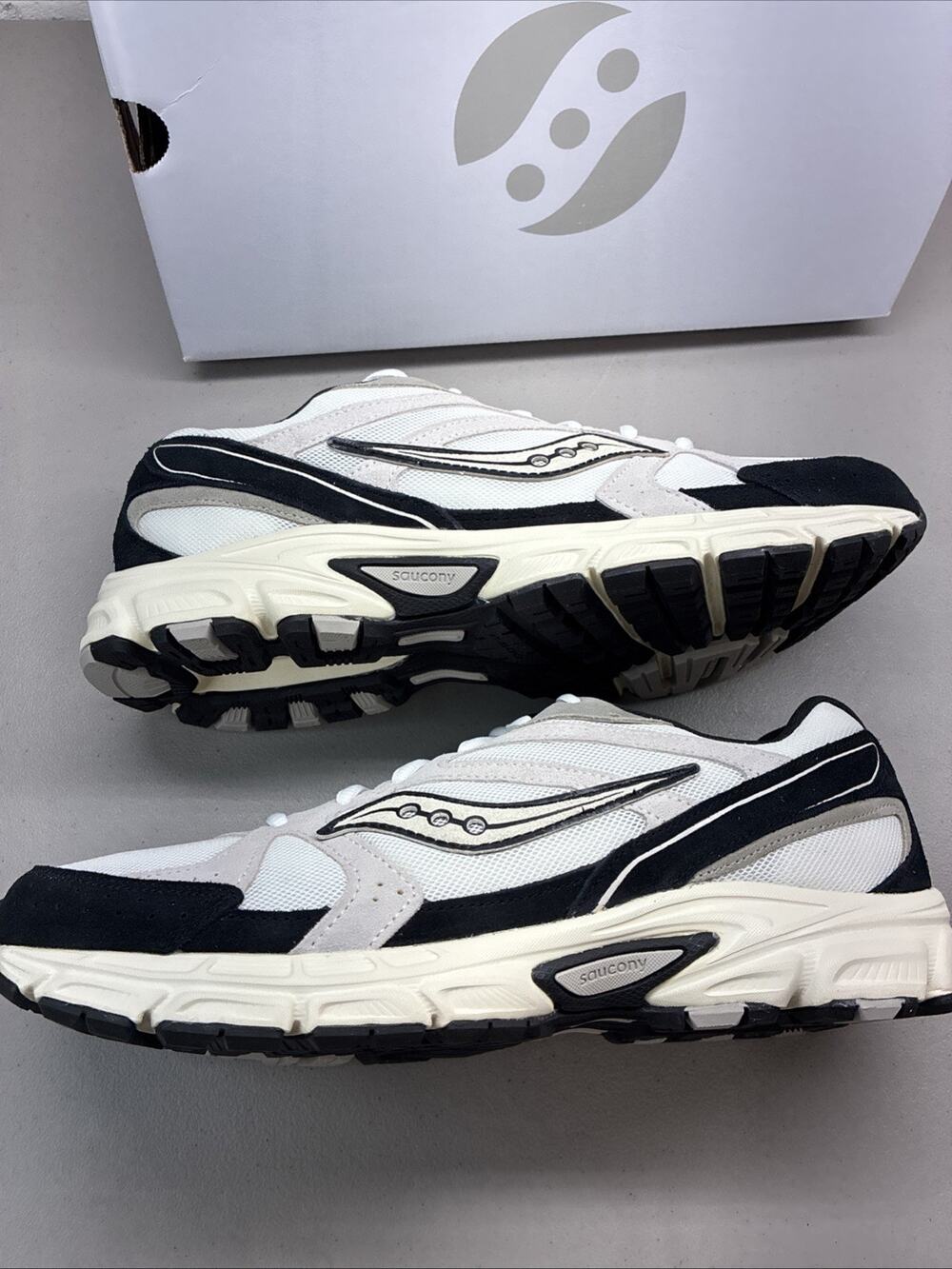 New Saucony Ride Millennium Black White Running Shoes S70856-Men’s 11.5 With Box